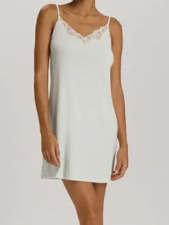 Spaghettidress - Natural Elegance