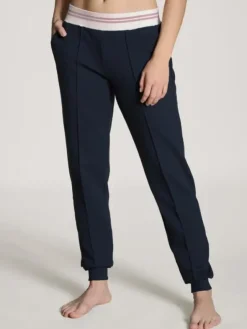 Hose - Favourites Lounge