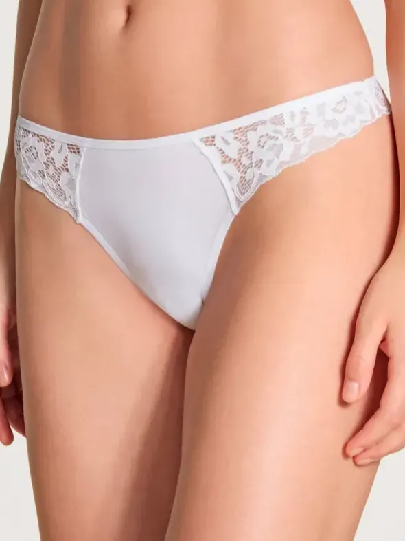 String - Natural Comfort Lace